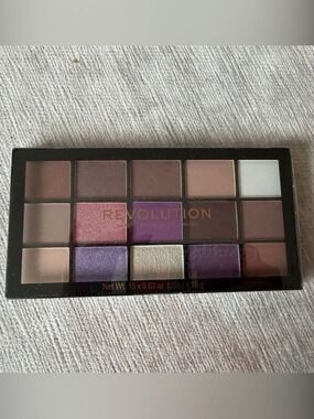Revolution Reloaded Visionary Eyeshadow Palette Purple Pink Neutral